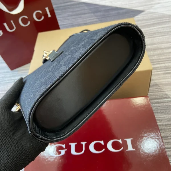 GUCCI Original GG黑色迷你帆布斜揹包-782919：圖片 9