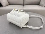 Dior Caro 奶白羊皮雙肩背包中號MM：圖片 4
