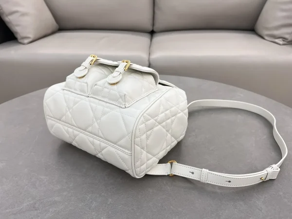 Dior Caro 奶白羊皮雙肩背包中號MM：圖片 4