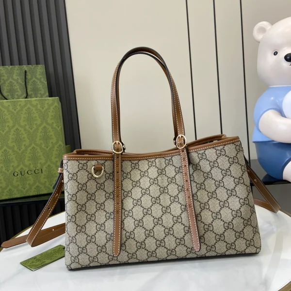GUCCI GG Emblem小號米棕皮革手提包-815214：圖片 2