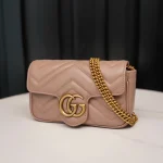GUCCI GG Marmont黑色小號皮革斜揹包-476433：圖片 4