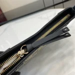 GUCCI GG Emblem超迷你米棕帆布肩背包-820696：圖片 6