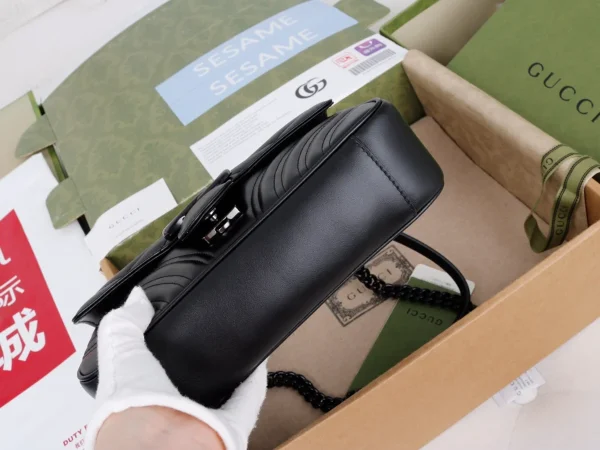 GUCCI GG Marmont迷你灰褐絎縫皮斜揹包-446744：圖片 13
