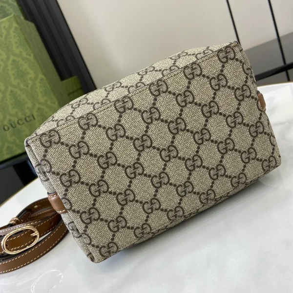 GUCCI GG Emblem迷你黑色皮革水桶包-815118：圖片 5