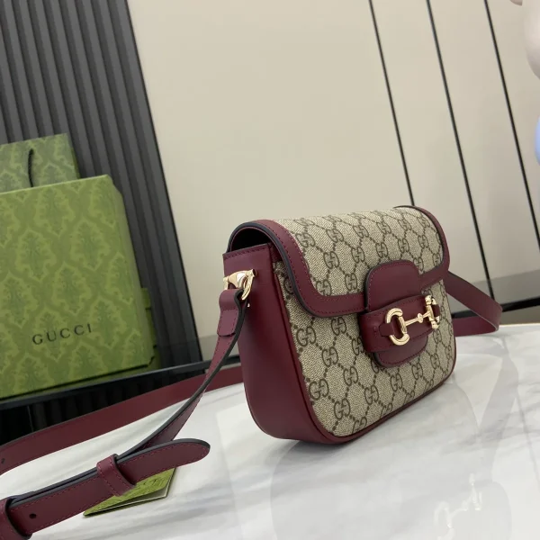 GUCCI Horsebit 1955迷你紅色皮革肩揹包-815205：圖片 3