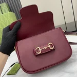 GUCCI Horsebit 1955米紅帆布肩揹包-815205：圖片 8
