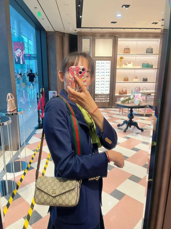 GUCCI Ophidia米棕帆布斜揹包-764961：圖片 3