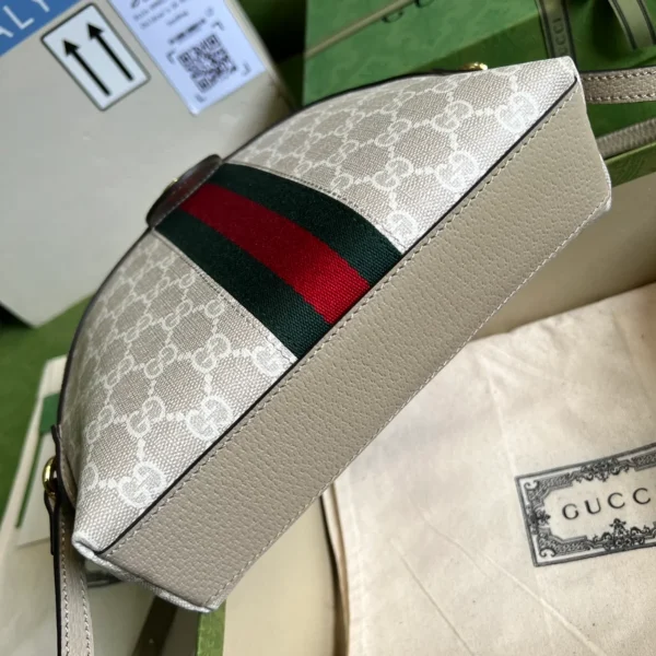 GUCCI GG Supreme小號米棕帆布斜揹包-499621：圖片 4