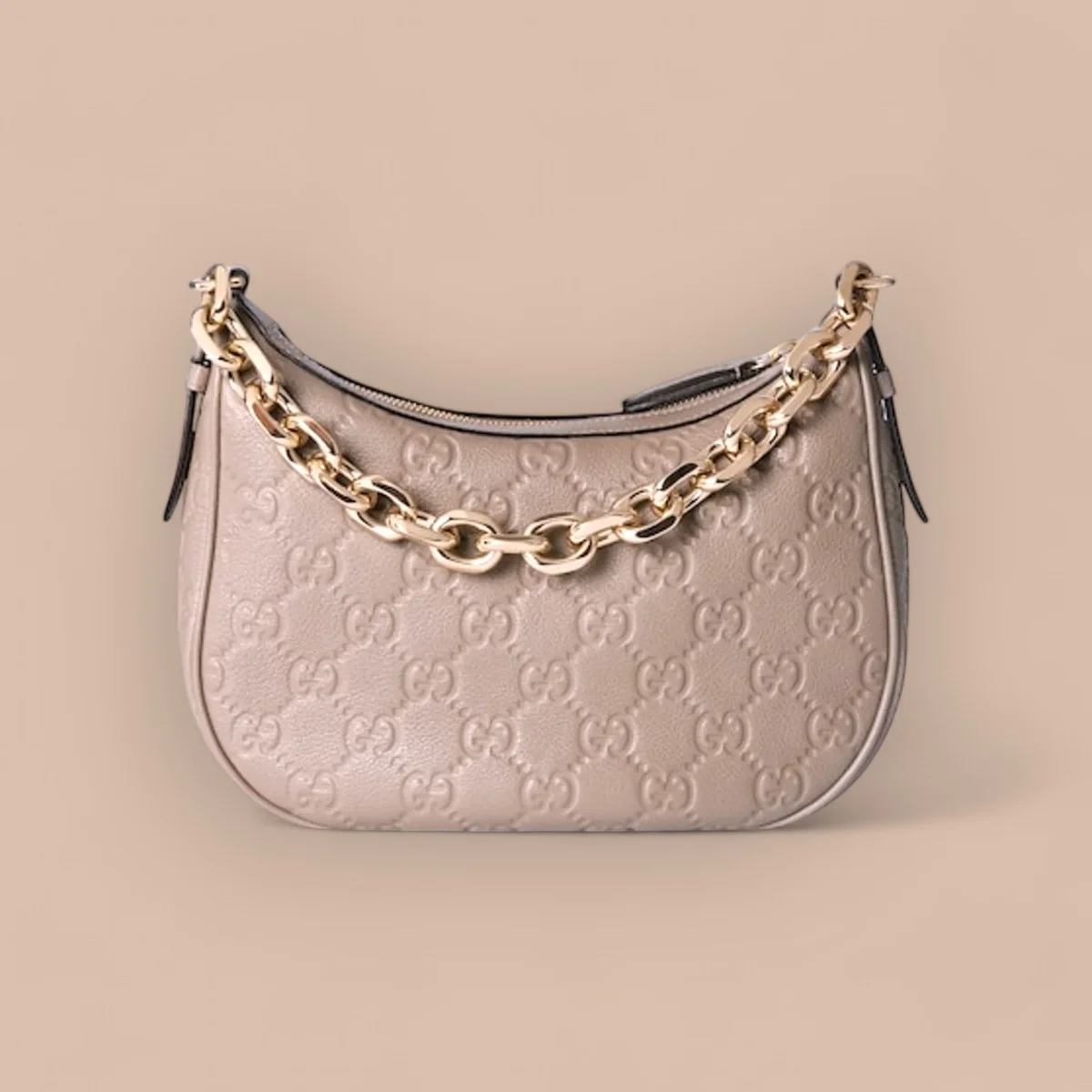 GUCCI GG Emblem小號黑色粒面肩揹包-815409 1 GUCCI GG Emblem小號黑色粒面肩揹包-815409