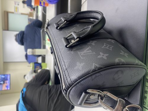 高仿精品 LV Keepall Bandoulière 25 黑色Taurillon Monogram迷你旅行袋 photo review