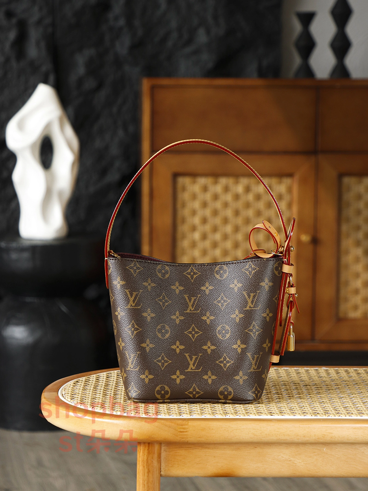 高仿包包LV All In BB 多功能旅行 老花 水桶包包 4 高仿包包LV All In BB 多功能旅行 老花 水桶包包
