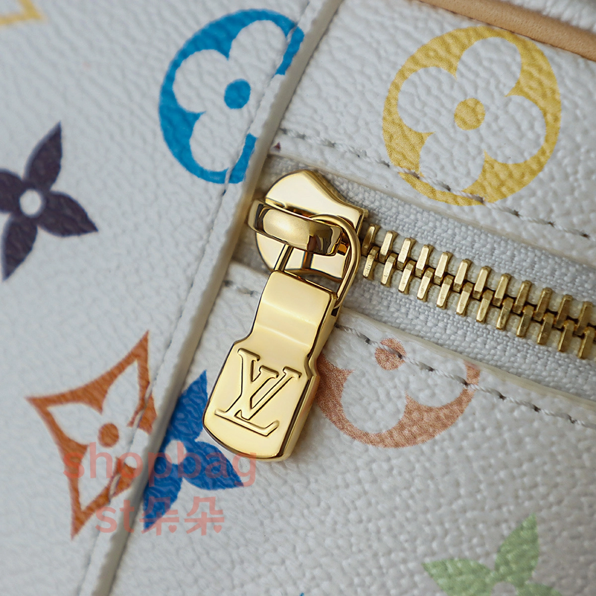 複刻包LV x 村上隆復刻版Vanity Chain Pouch 彩色Monogram鏈條隨身包 14 複刻包 頂級包包 超a包LV x 村上隆復刻版Vanity Chain Pouch 彩色Monogram鏈條隨身包 實拍照片