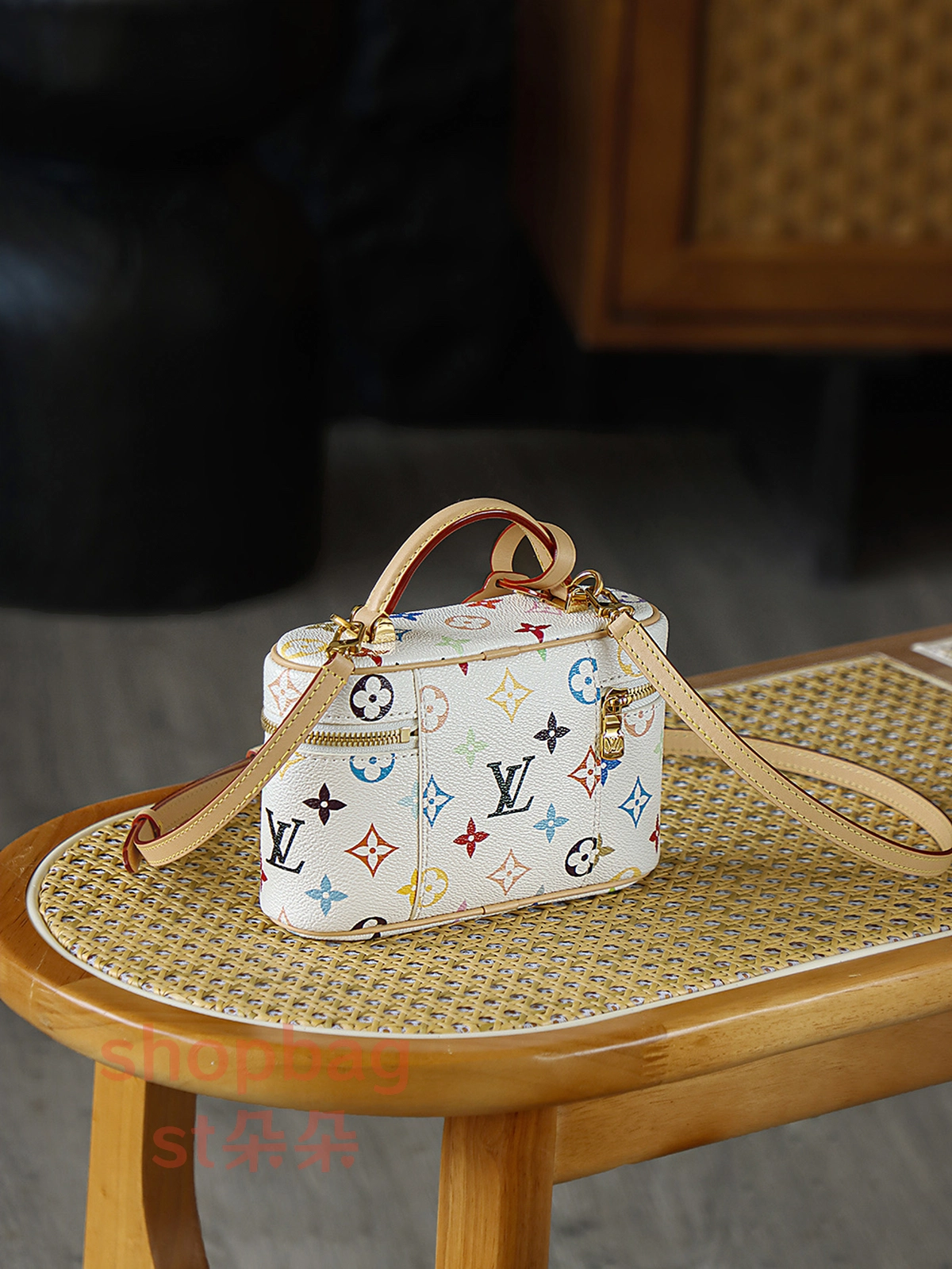 複刻包LV x 村上隆復刻版Vanity Chain Pouch 彩色Monogram鏈條隨身包 9 複刻包 頂級包包 超a包LV x 村上隆復刻版Vanity Chain Pouch 彩色Monogram鏈條隨身包 實拍照片