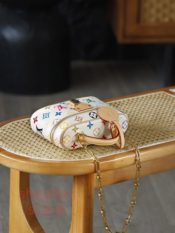 複刻包LV x 村上隆復刻版Vanity Chain Pouch 彩色Monogram鏈條隨身包：圖片 9