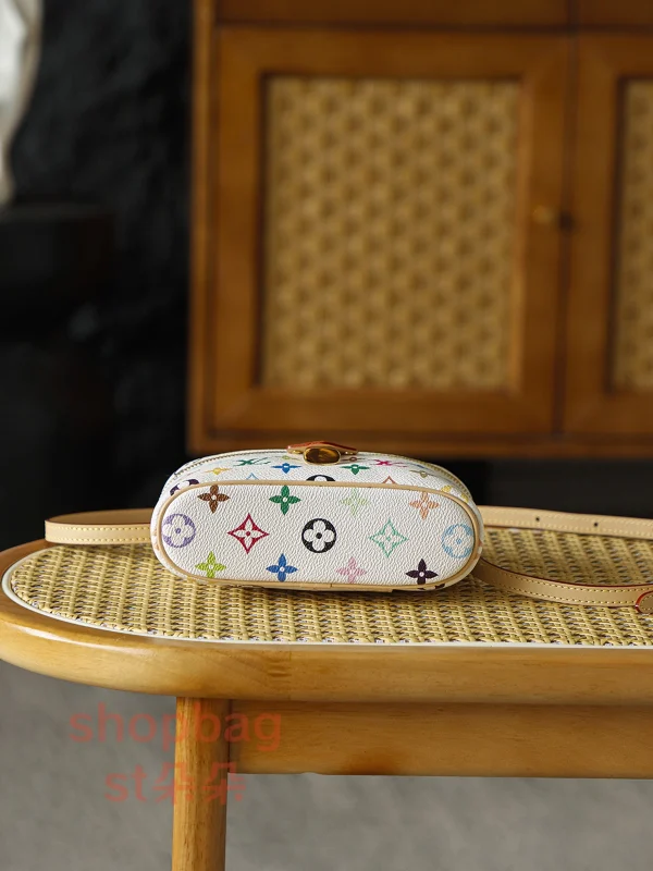 複刻包LV x 村上隆復刻版Vanity Chain Pouch 彩色Monogram鏈條隨身包：圖片 6
