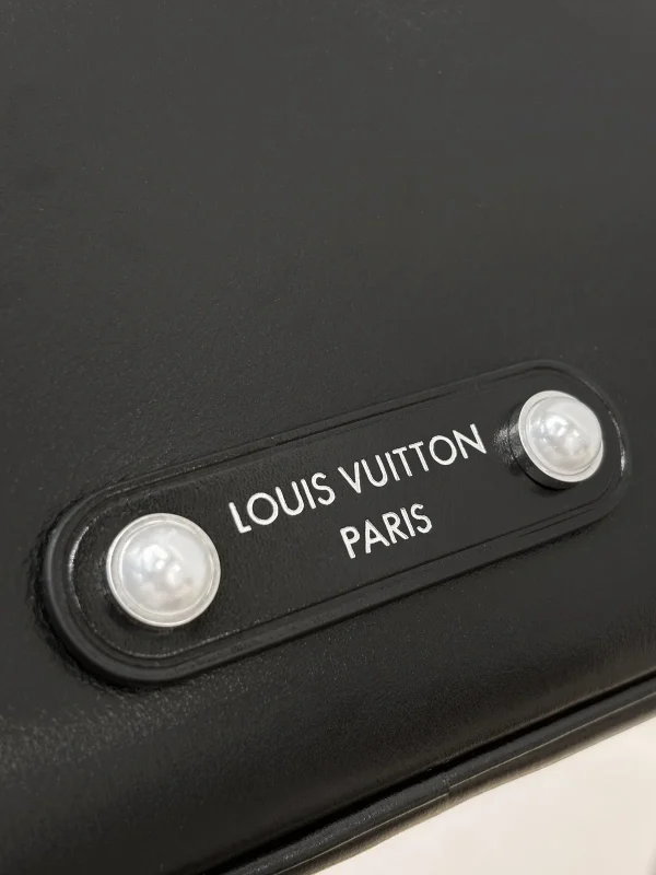 Louis Vuitton Nil黑色小牛皮都市手提包：圖片 8