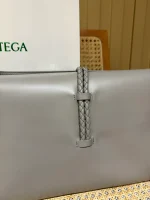 銀色牛皮革雙翻蓋斜挎包：圖片 7