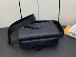 Louis Vuitton Steamer郵差包 | Taurillon Monogram壓花牛皮 經典鏈帶設計：圖片 6