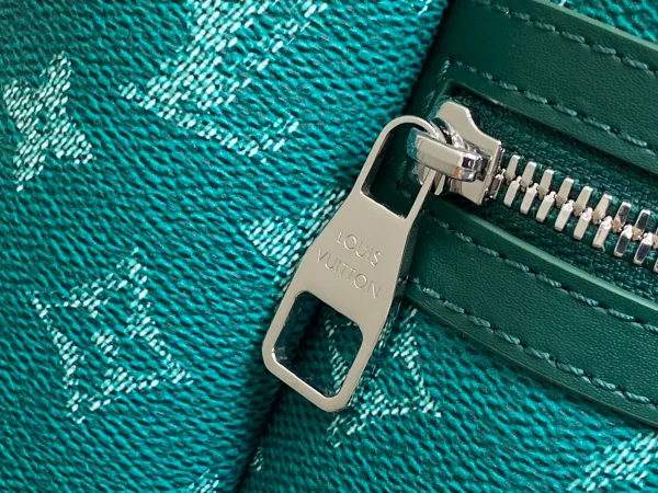LV Discovery Backpack PM 菲董聯名款 Monogram Heritage帆布背包：圖片 11