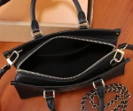 Louis Vuitton OnTheGo East West 黑色壓花粒面牛皮手挽袋：圖片 9
