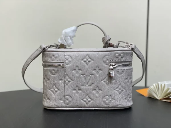 Louis Vuitton Vanity Chain Pouch 經典旅行風鏈條小包：圖片 4