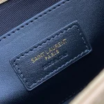 KATE雋永粒面壓紋皮革手袋 | 義大利小牛皮工藝：圖片 10