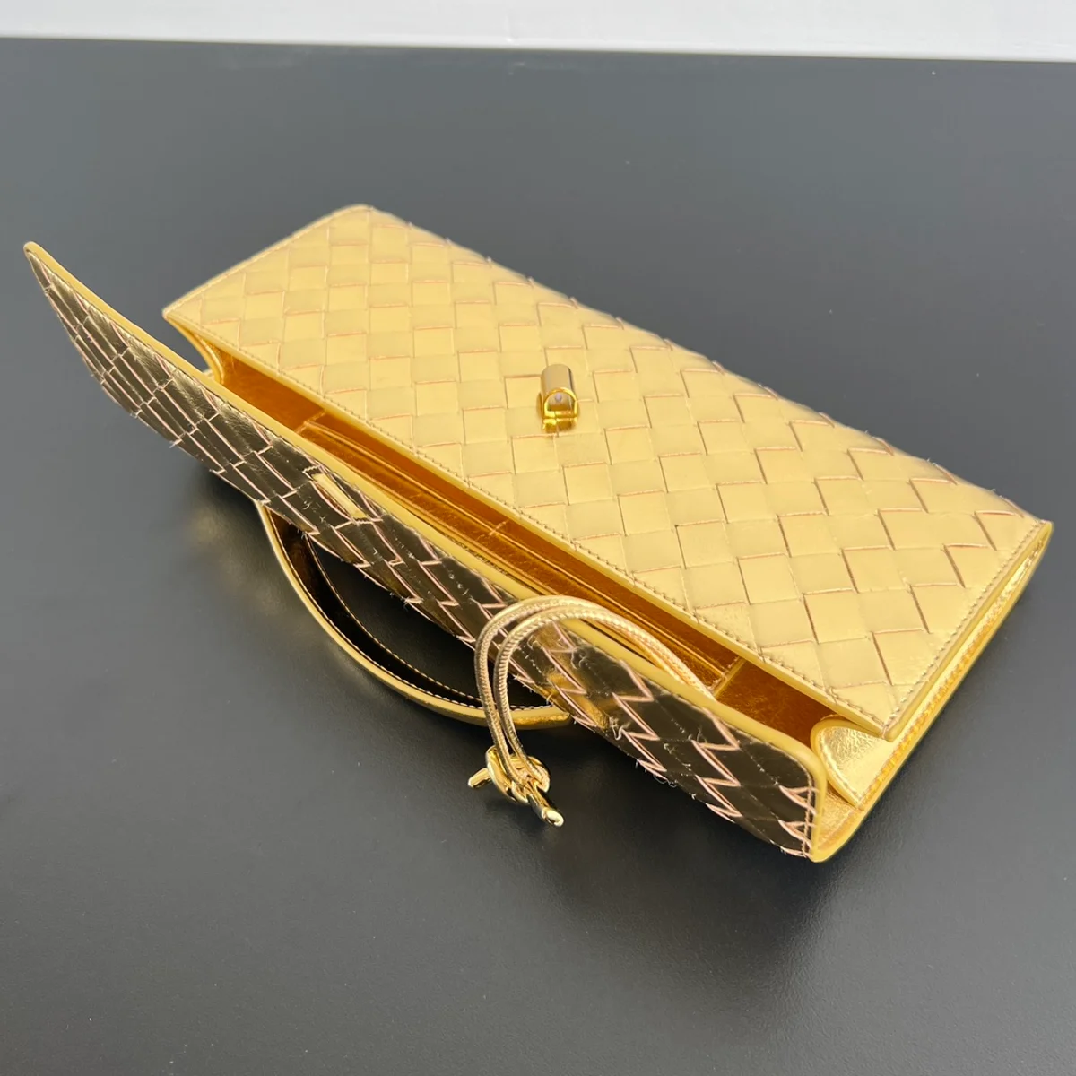 Intrecciato編織金色羊皮革霧面鏡面手提包 6 Intrecciato編織金色羊皮革霧面鏡面手提包