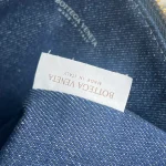 迷你Intrecciato編織牛仔和皮革肩背包|深邃藍/靛藍色|：圖片 10
