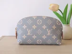 LV Pochette Cosmétique PM 梳洗袋 - Monogram Trianon 塗層帆布：圖片 3