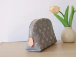 LV Pochette Cosmétique PM 梳洗袋 - Monogram Trianon 塗層帆布：圖片 5