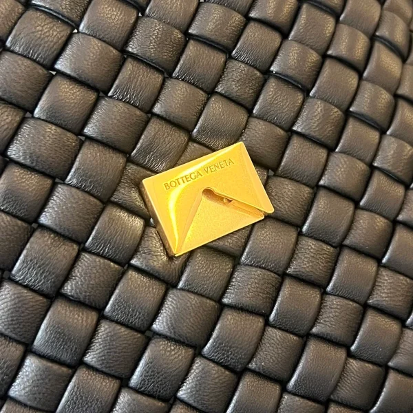 迷你加襯Intreccio編織太空藍羊皮革肩背包：圖片 10