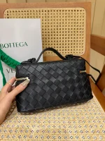 Intrecciato編織皮革化妝包可拆卸背帶：圖片 6