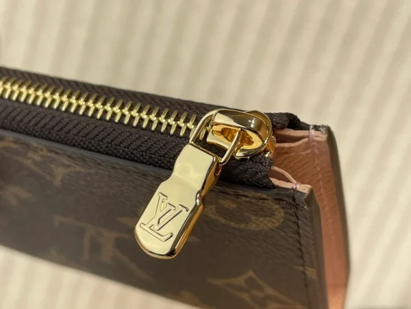 路易威登Noa小型Monogram帆布錢夾：圖片 5