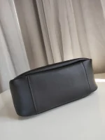 LE 5 À 7經典柔軟小牛皮手袋：圖片 10