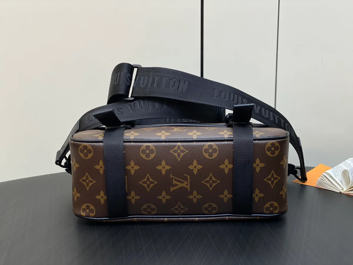 LV Trail 郵差包 | Monogram Macassar帆布 經典運動風格 6 LV Trail 郵差包 | Monogram Macassar帆布 經典運動風格