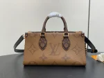 Louis Vuitton OnTheGo East West Chain 包包 - 經典Monogram Giant與多用途設計：圖片 4