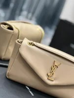 柔軟亮面小牛皮CASSANDRE手袋：圖片 5