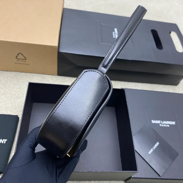 半月形拋光小牛皮肩背包：圖片 4