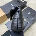 LOULOU經典迷你PUFFER手袋：圖片 4