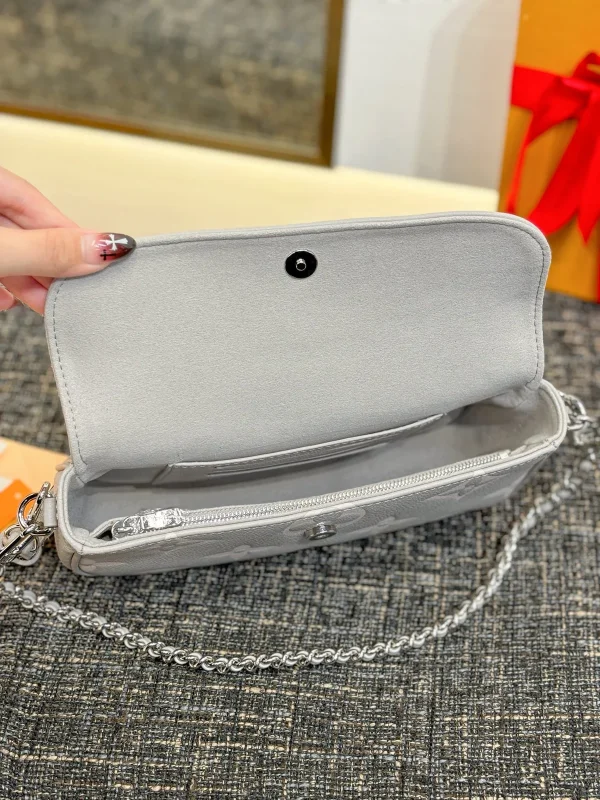 Louis Vuitton Wallet On Chain Ivy 雙色Monogram Empreinte皮革包包：圖片 7