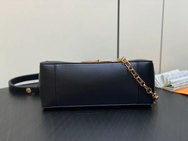 Louis Vuitton Dauphine Soft MM 2024春夏系列柔軟小牛皮包包：圖片 7