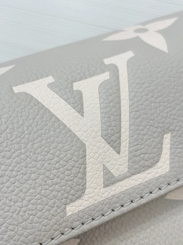 Louis Vuitton Wallet On Chain Ivy 雙色Monogram Empreinte皮革包包：圖片 9
