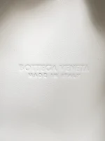 BottegaVeneta海鹽色Intrecciato編織羊皮革肩背包：圖片 9