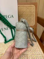 BottegaVeneta銀灰色Intrecciato編織皮革化妝包：圖片 5