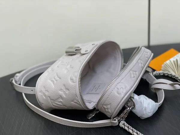 Louis Vuitton Vanity Chain Pouch 經典旅行風鏈條小包：圖片 10