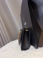 KATE雋永粒面壓紋皮革手袋：圖片 3