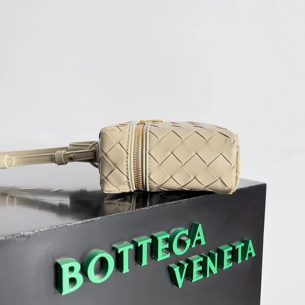 BottegaVeneta淡奶油糖色Intrecciato編織皮革化妝包：圖片 3