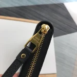 路易威登Monogram Empreinte拉鏈錢包 - 經典與實用並存：圖片 6