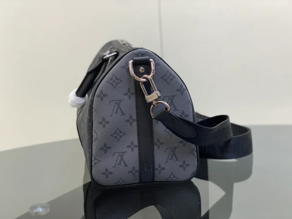 Louis Vuitton Keepall Bandoulière 35 旅行包包 - Monogram Eclipse 塗層帆布：圖片 5