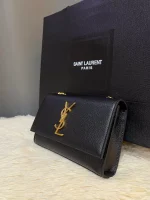 KATE雋永粒面壓紋皮革手袋：圖片 10